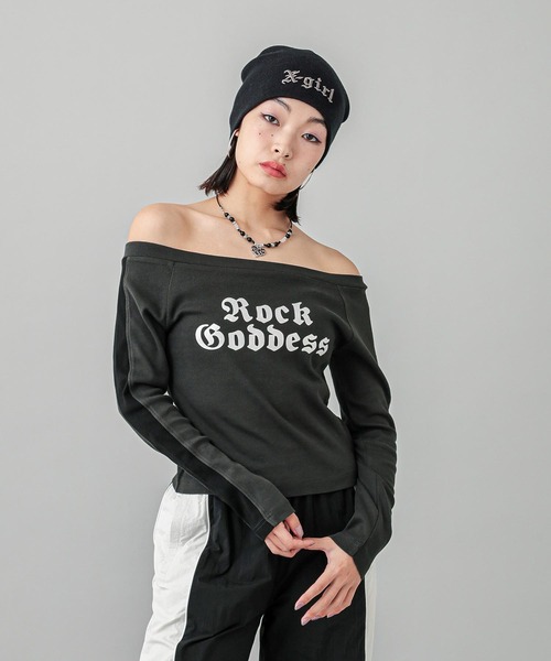 X-girl（エックスガール）の「OFF THE SHOULDER L/S TOP（Tシャツ/カットソー・レディース・オフホワイト/オリーブ/チャコール・S/M）」の5枚目の写真