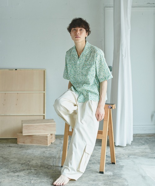 CAMPHOR WOOD(カンファーウッド)の「flower pattern open collar shirt / 総柄フラワーオープンカラーシャツ(シャツ/ブラウス・メンズ・イエロー×グリーン・MEDIUM/LARGE)」の11枚目の写真