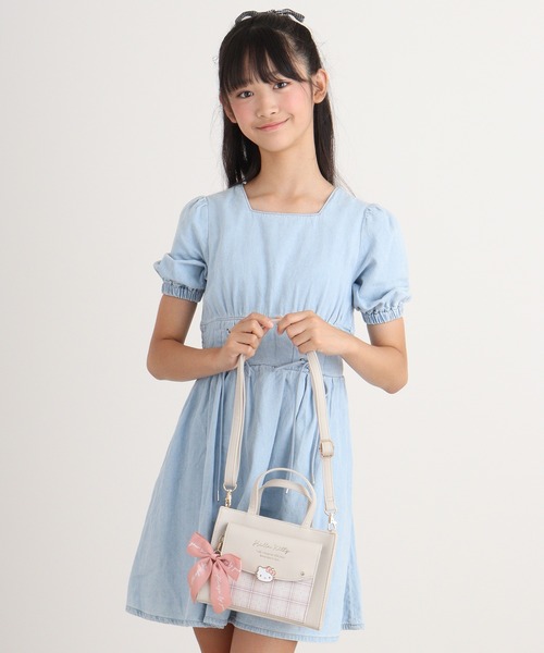 sanrio（サンリオ）の「【サンリオ】キャラクタープレート　チェック　リボン　前面ポケット　合皮　2way　手提げ　ショルダー（ショルダーバッグ・キッズ・ブラック系その他/ベージュ系その他/ブラック×ブルー/ベージュ系その他2・FREE）」の17枚目の写真