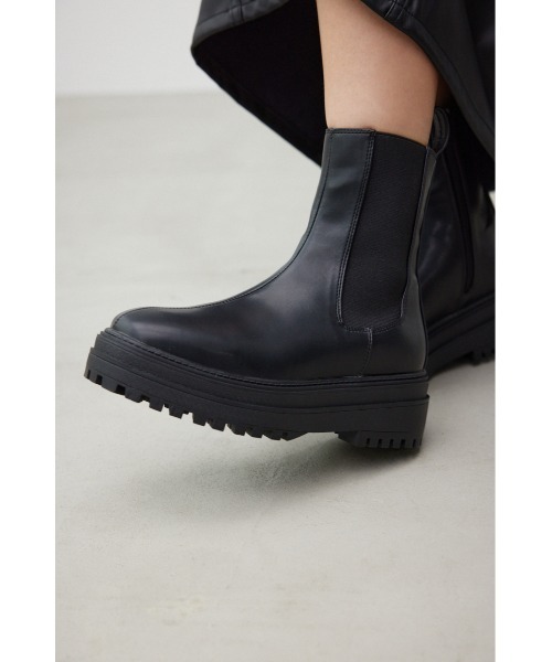 AZUL by moussy（アズールバイマウジー）の「トラックソールサイドゴアブーツ（ブーツ・レディース・アイボリー/ブラック/シルバー・LL/SMALL/MEDIUM/LARGE）」の18枚目の写真