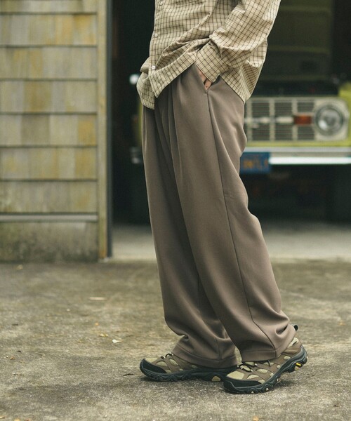 B:MING by BEAMS（ビーミングバイビームス）の「ポリエステル 2プリーツ ワイドパンツ（その他パンツ・メンズ・ブラウン/ブラック・SMALL/MEDIUM/X-LARGE/LARGE）」の19枚目の写真