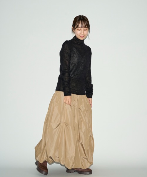 emmi(エミ)の「シアータートルネックモヘアニットトップス(ニット/セーター・レディース・ライトブルー/アイボリー/ブラック・FREE)」の16枚目の写真