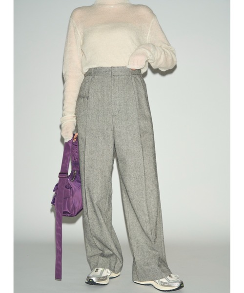 emmi(エミ)の「シアータートルネックモヘアニットトップス(ニット/セーター・レディース・ライトブルー/アイボリー/ブラック・FREE)」の19枚目の写真