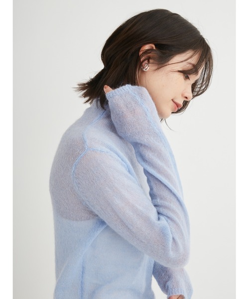 emmi(エミ)の「シアータートルネックモヘアニットトップス(ニット/セーター・レディース・ライトブルー/アイボリー/ブラック・FREE)」の7枚目の写真