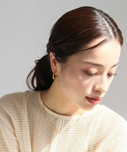 abaskdesign(アバスクデザイン)の「金属アレルギー対応 フープステンレスピアス(ピアス(両耳用)・レディース・シルバー/ゴールド/ゴールド系その他・FREE)」の5枚目の写真