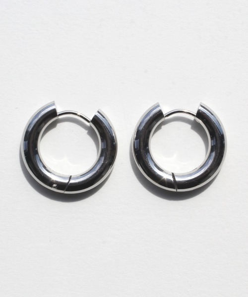 abaskdesign(アバスクデザイン)の「金属アレルギー対応 フープステンレスピアス(ピアス(両耳用)・レディース・シルバー/ゴールド/ゴールド系その他・FREE)」の12枚目の写真