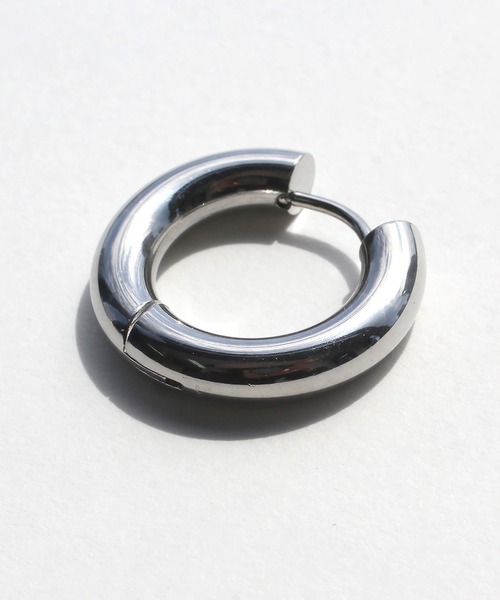 abaskdesign(アバスクデザイン)の「金属アレルギー対応 フープステンレスピアス(ピアス(両耳用)・レディース・シルバー/ゴールド/ゴールド系その他・FREE)」の14枚目の写真