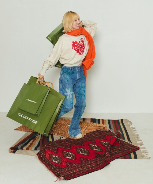 FREAK'S STORE（フリークスストア）の「YMYM × FREAK'S STORE/ワイエムワイエム 別注 Heart of flower Sweat shirt/別注ハートオブフラワースウェット/発泡プリント（スウェット・レディース・サックスブルー/オフホワイト/チャコール・ﾌﾘ-）」の4枚目の写真
