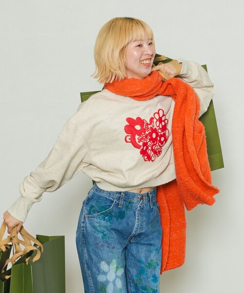 FREAK'S STORE（フリークスストア）の「YMYM × FREAK'S STORE/ワイエムワイエム 別注 Heart of flower Sweat shirt/別注ハートオブフラワースウェット/発泡プリント（スウェット・レディース・サックスブルー/オフホワイト/チャコール・ﾌﾘ-）」の5枚目の写真