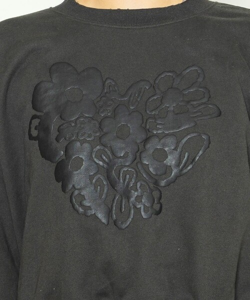 FREAK'S STORE（フリークスストア）の「YMYM × FREAK'S STORE/ワイエムワイエム 別注 Heart of flower Sweat shirt/別注ハートオブフラワースウェット/発泡プリント（スウェット・レディース・サックスブルー/オフホワイト/チャコール・ﾌﾘ-）」の20枚目の写真