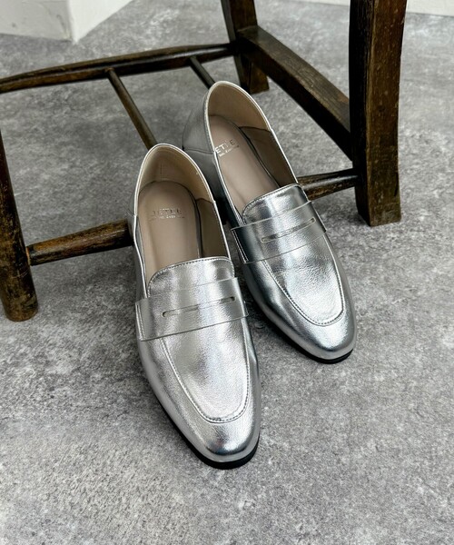 fredy emue（フレディエミュ）の「【JETEE/ ジュテ】スリムコインローファー（ローファー・レディース・シルバー/ブラック・24/23）」の6枚目の写真