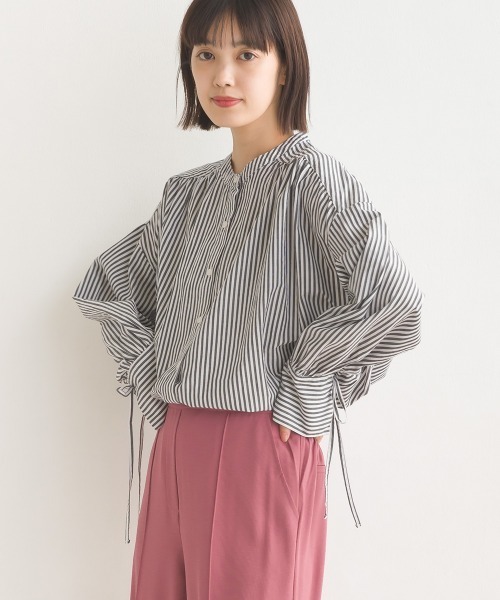 OMNES(オムネス)の「製品洗いコットンブロード袖口リボンオーバーシャツ(シャツ/ブラウス・レディース・ブラック系その他/ブラック系その他2/グレー系その他/ブルー系その他/ホワイト/ライトグレー/ベージュ系その他/ベージュ系その他2・FREE)」の2枚目の写真
