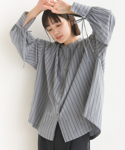 OMNES(オムネス)の「製品洗いコットンブロード袖口リボンオーバーシャツ(シャツ/ブラウス・レディース・ブラック系その他/ブラック系その他2/グレー系その他/ブルー系その他/ホワイト/ライトグレー/ベージュ系その他/ベージュ系その他2・FREE)」の5枚目の写真