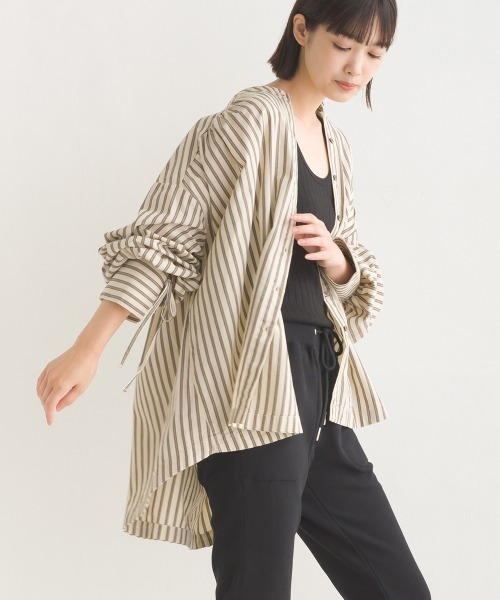 OMNES(オムネス)の「製品洗いコットンブロード袖口リボンオーバーシャツ(シャツ/ブラウス・レディース・ブラック系その他/ブラック系その他2/グレー系その他/ブルー系その他/ホワイト/ライトグレー/ベージュ系その他/ベージュ系その他2・FREE)」の6枚目の写真
