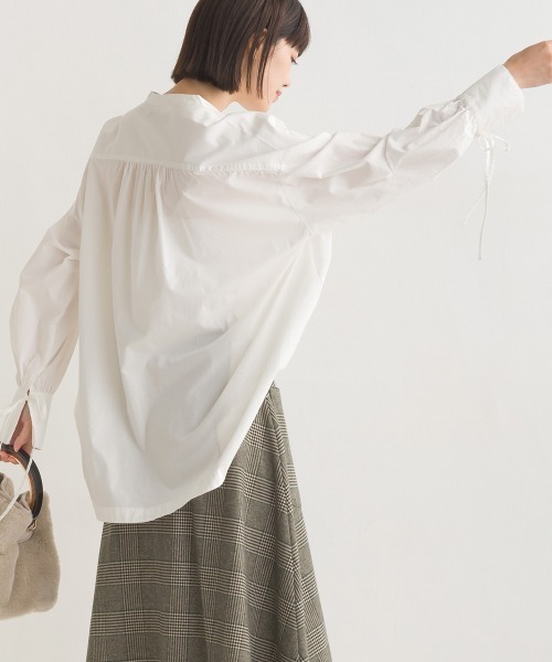 OMNES(オムネス)の「製品洗いコットンブロード袖口リボンオーバーシャツ(シャツ/ブラウス・レディース・ブラック系その他/ブラック系その他2/グレー系その他/ブルー系その他/ホワイト/ライトグレー/ベージュ系その他/ベージュ系その他2・FREE)」の9枚目の写真