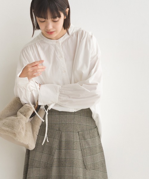 OMNES(オムネス)の「製品洗いコットンブロード袖口リボンオーバーシャツ(シャツ/ブラウス・レディース・ブラック系その他/ブラック系その他2/グレー系その他/ブルー系その他/ホワイト/ライトグレー/ベージュ系その他/ベージュ系その他2・FREE)」の10枚目の写真