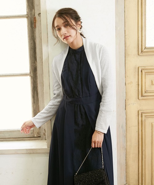 Jolie et Jolie(ジョリーエジョリー)の「長袖ラメニットボレロ(カーディガン/ボレロ・レディース・ベージュ/シルバー/ブラック・M/L/LL/3L/4L/5L)」の19枚目の写真