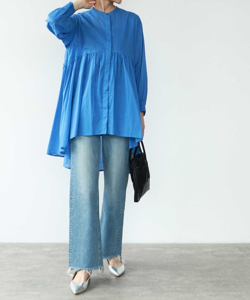 TITE IN THE STORE（ティテ　インザ　ストア）の「シアーコットンチュニックギャザーブラウス（シャツ/ブラウス・レディース・レッド/ブルー・38）」の2枚目の写真