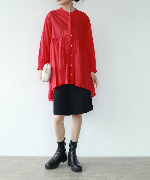 TITE IN THE STORE（ティテ　インザ　ストア）の「シアーコットンチュニックギャザーブラウス（シャツ/ブラウス・レディース・レッド/ブルー・38）」の3枚目の写真