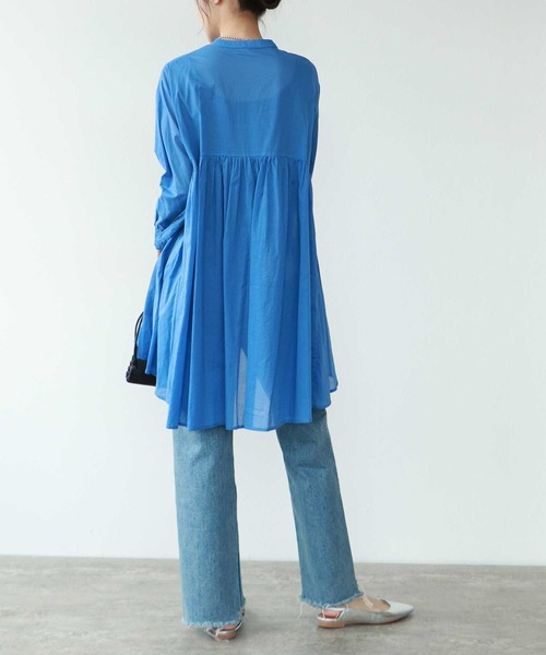 TITE IN THE STORE（ティテ　インザ　ストア）の「シアーコットンチュニックギャザーブラウス（シャツ/ブラウス・レディース・レッド/ブルー・38）」の8枚目の写真