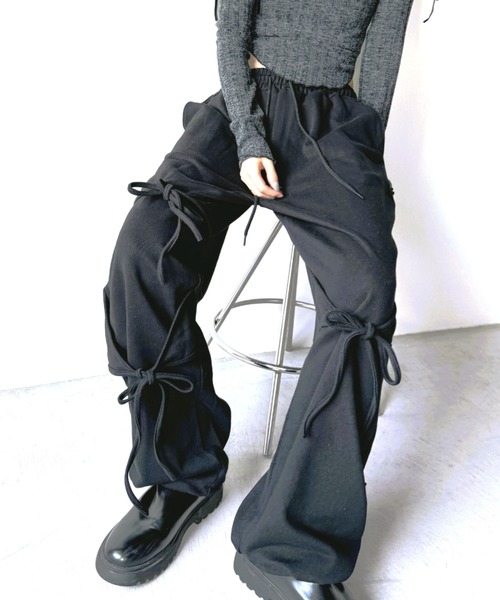 Y2K SYNAPSE FACTORY（ワイツーケー シナプスファクトリー）の「【コットン】リボンスウェットジョガーパンツ（スウェットパンツ・レディース・グレー/ブラック・FREE）」の4枚目の写真