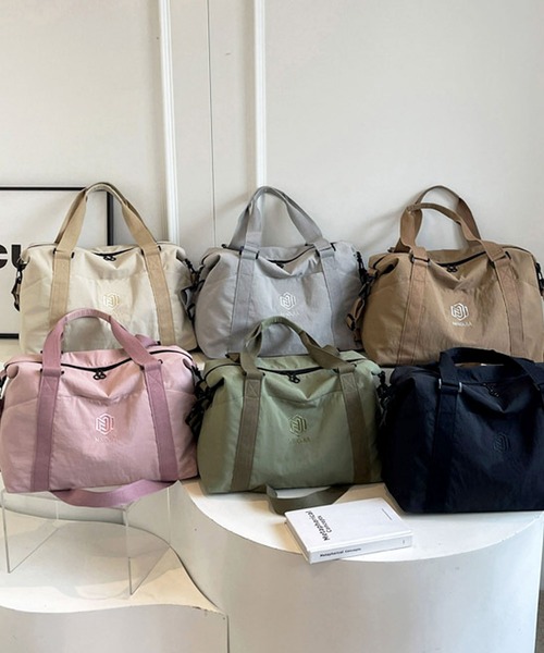 florist(フローリスト)の「【2WAY・大容量】ワントーンカラーナイロンボストンバッグ/トラベルバッグ(ボストンバッグ・レディース・オフホワイト/ライトブラウン/ブラック/ライトグレー/ピンク/グリーン・FREE)」の7枚目の写真
