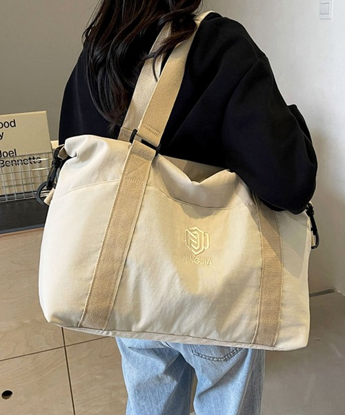 florist(フローリスト)の「【2WAY・大容量】ワントーンカラーナイロンボストンバッグ/トラベルバッグ(ボストンバッグ・レディース・オフホワイト/ライトブラウン/ブラック/ライトグレー/ピンク/グリーン・FREE)」の8枚目の写真