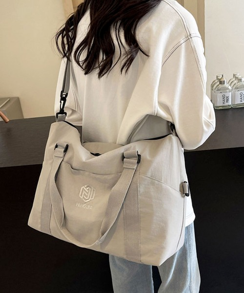 florist(フローリスト)の「【2WAY・大容量】ワントーンカラーナイロンボストンバッグ/トラベルバッグ(ボストンバッグ・レディース・オフホワイト/ライトブラウン/ブラック/ライトグレー/ピンク/グリーン・FREE)」の12枚目の写真