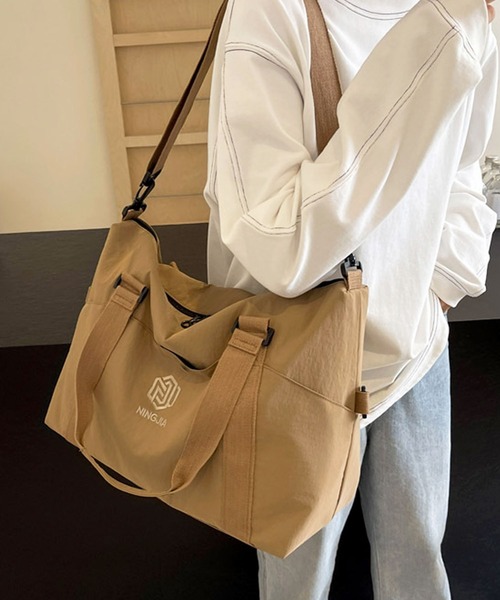 florist(フローリスト)の「【2WAY・大容量】ワントーンカラーナイロンボストンバッグ/トラベルバッグ(ボストンバッグ・レディース・オフホワイト/ライトブラウン/ブラック/ライトグレー/ピンク/グリーン・FREE)」の17枚目の写真