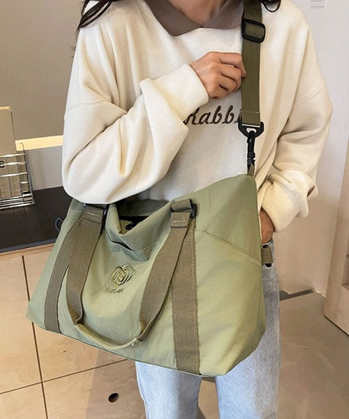 florist(フローリスト)の「【2WAY・大容量】ワントーンカラーナイロンボストンバッグ/トラベルバッグ(ボストンバッグ・レディース・オフホワイト/ライトブラウン/ブラック/ライトグレー/ピンク/グリーン・FREE)」の19枚目の写真