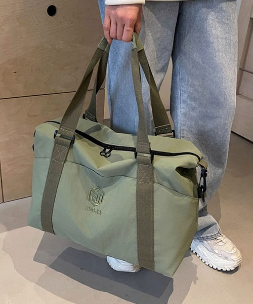 florist(フローリスト)の「【2WAY・大容量】ワントーンカラーナイロンボストンバッグ/トラベルバッグ(ボストンバッグ・レディース・オフホワイト/ライトブラウン/ブラック/ライトグレー/ピンク/グリーン・FREE)」の20枚目の写真