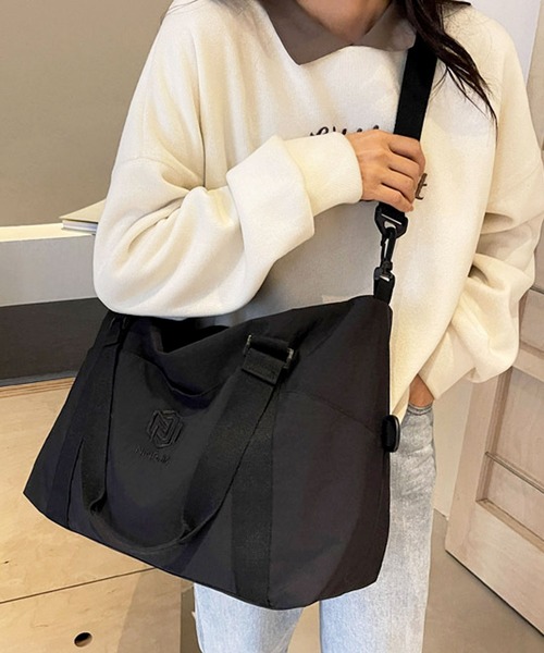 florist(フローリスト)の「【2WAY・大容量】ワントーンカラーナイロンボストンバッグ/トラベルバッグ(ボストンバッグ・レディース・オフホワイト/ライトブラウン/ブラック/ライトグレー/ピンク/グリーン・FREE)」の14枚目の写真