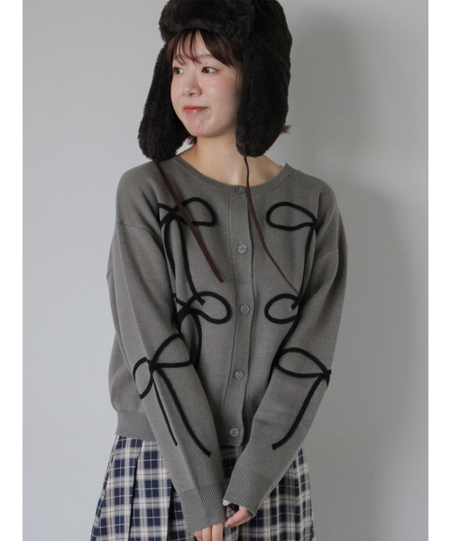 ehka sopo(エヘカソポ)の「リボンコード刺繍カーディガン(カーディガン/ボレロ・レディース・ブラック/グレー/キナリ・F)」の3枚目の写真