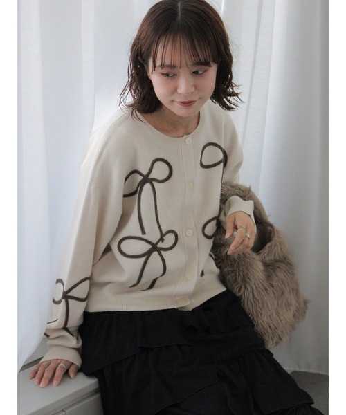 ehka sopo(エヘカソポ)の「リボンコード刺繍カーディガン(カーディガン/ボレロ・レディース・ブラック/グレー/キナリ・F)」の5枚目の写真