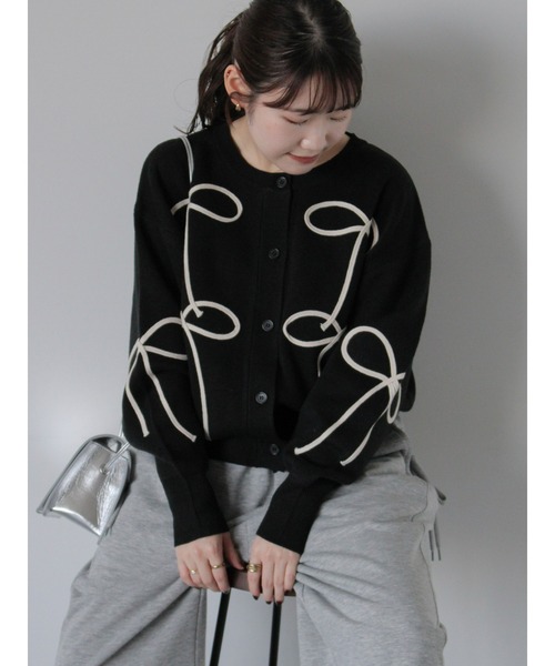ehka sopo(エヘカソポ)の「リボンコード刺繍カーディガン(カーディガン/ボレロ・レディース・ブラック/グレー/キナリ・F)」の13枚目の写真