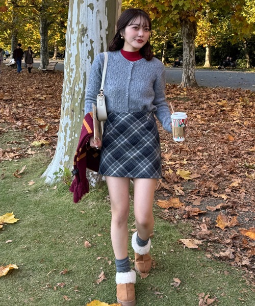 efill(エフィル)の「秋冬 レトロ チェック ハイウエスト スカート(スカート・レディース・ブラック・FREE)」の12枚目の写真