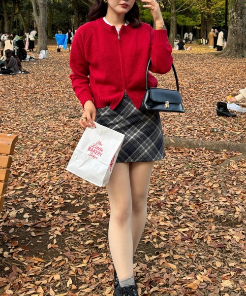 efill(エフィル)の「秋冬 レトロ チェック ハイウエスト スカート(スカート・レディース・ブラック・FREE)」の4枚目の写真