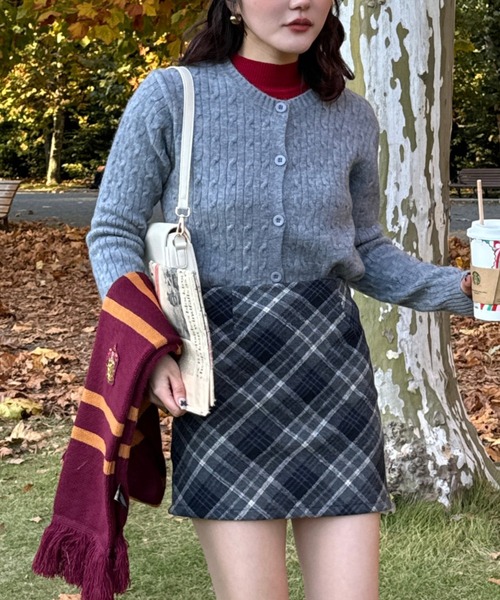 efill(エフィル)の「秋冬 レトロ チェック ハイウエスト スカート(スカート・レディース・ブラック・FREE)」の13枚目の写真