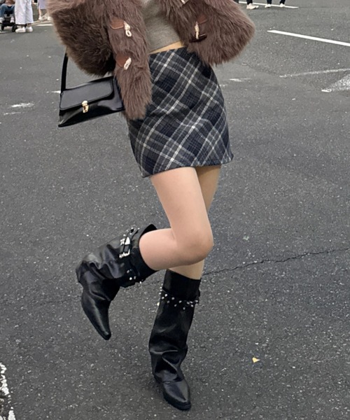 efill(エフィル)の「秋冬 レトロ チェック ハイウエスト スカート(スカート・レディース・ブラック・FREE)」の7枚目の写真