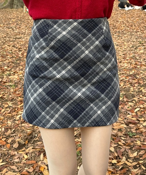 efill(エフィル)の「秋冬 レトロ チェック ハイウエスト スカート(スカート・レディース・ブラック・FREE)」の15枚目の写真