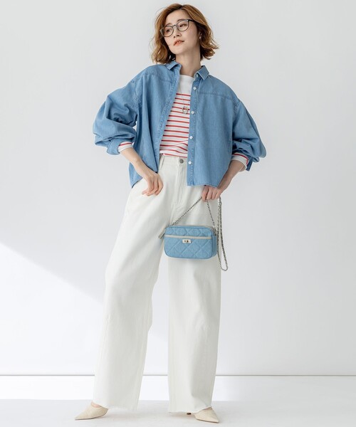 23区(ニジュウサンク)の「【Oggi3月号掲載/洗える】ライトダンガリー クロップド ボリュームスリーブ シャツ(シャツ/ブラウス・レディース・ターコイズブルー系/スカイブルー系・38)」の16枚目の写真