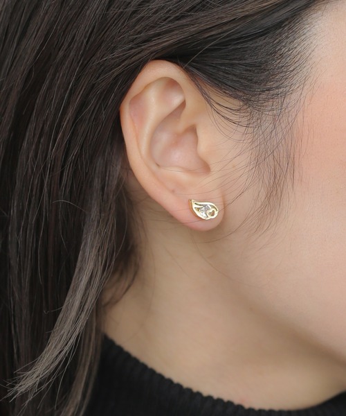 セール】Peoney/サージカルステンレス エンジェルビジューピアス