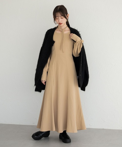raffime（ラフィミー）の「バルーンスリーブチョーカーフレアワンピース（ワンピース・レディース・ライトベージュ/ブラック/ライトブラウン・MEDIUM/SMALL）」の20枚目の写真