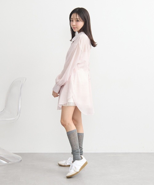 earth music&ecology(アースミュージックアンドエコロジー)の「バックレースアップシャツ(シャツ/ブラウス・レディース・ピンク/サックスブルー/オフホワイト・FREE)」の9枚目の写真