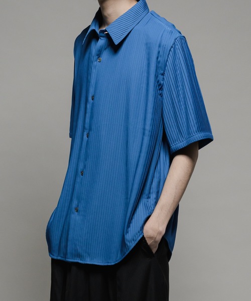 CASPER JOHN（キャスパージョン）の「Various loose shirts -dry pleats- /バリアスルーズシャツ -ドライプリーツ-（シャツ/ブラウス・メンズ・チャコールグレー/ブルー/ブラック/グレイッシュベージュ/サックスブルー・X-SMALL/SMALL/MEDIUM/LARGE）」の5枚目の写真