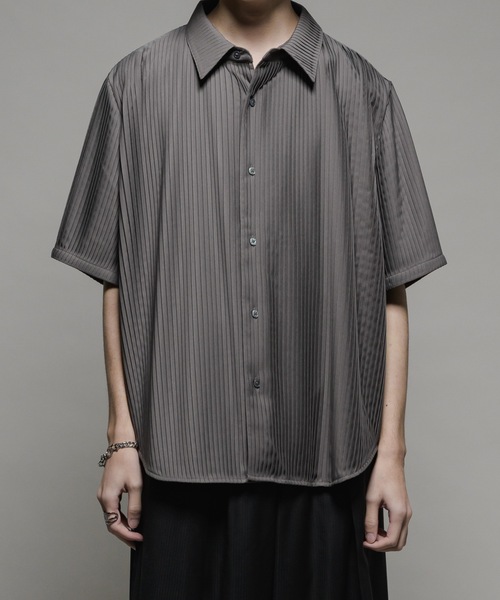CASPER JOHN（キャスパージョン）の「Various loose shirts -dry pleats- /バリアスルーズシャツ -ドライプリーツ-（シャツ/ブラウス・メンズ・チャコールグレー/ブルー/ブラック/グレイッシュベージュ/サックスブルー・X-SMALL/SMALL/MEDIUM/LARGE）」の7枚目の写真