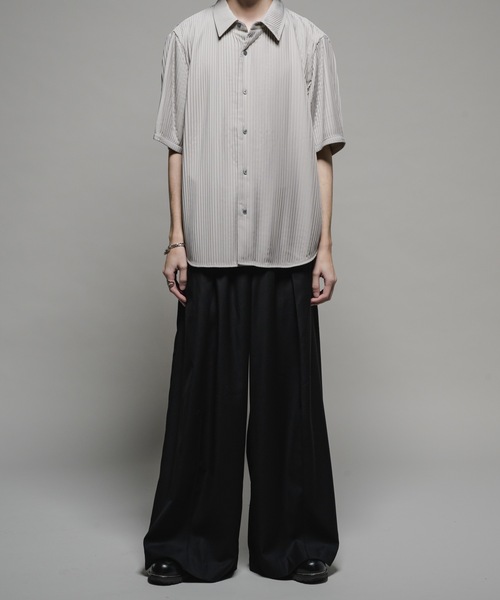 CASPER JOHN（キャスパージョン）の「Various loose shirts -dry pleats- /バリアスルーズシャツ -ドライプリーツ-（シャツ/ブラウス・メンズ・チャコールグレー/ブルー/ブラック/グレイッシュベージュ/サックスブルー・X-SMALL/SMALL/MEDIUM/LARGE）」の20枚目の写真