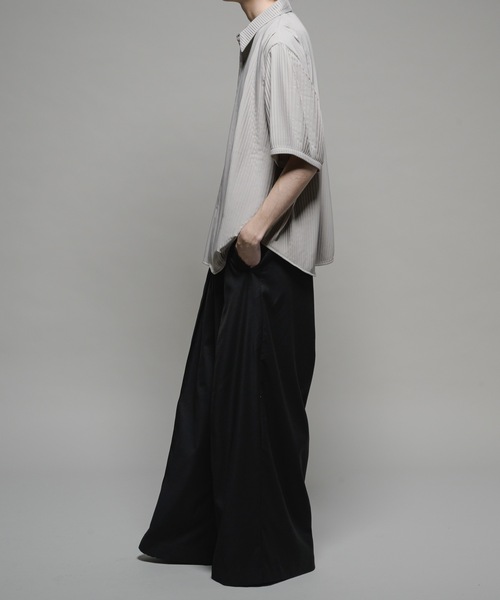 CASPER JOHN（キャスパージョン）の「Various loose shirts -dry pleats- /バリアスルーズシャツ -ドライプリーツ-（シャツ/ブラウス・メンズ・チャコールグレー/ブルー/ブラック/グレイッシュベージュ/サックスブルー・X-SMALL/SMALL/MEDIUM/LARGE）」の22枚目の写真