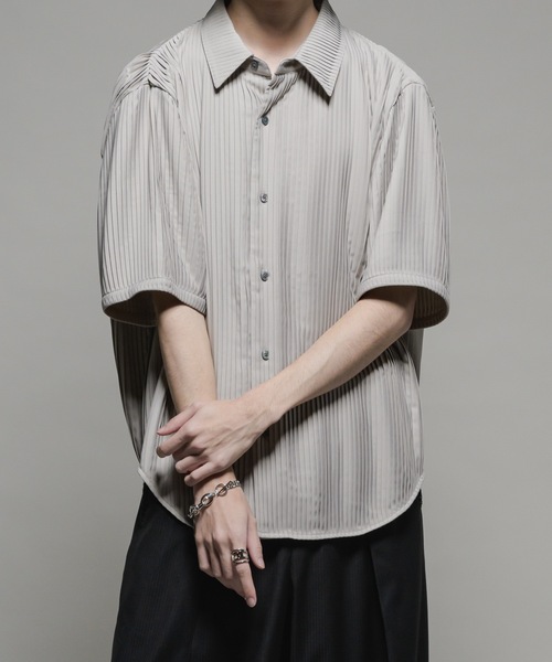 CASPER JOHN（キャスパージョン）の「Various loose shirts -dry pleats- /バリアスルーズシャツ -ドライプリーツ-（シャツ/ブラウス・メンズ・チャコールグレー/ブルー/ブラック/グレイッシュベージュ/サックスブルー・X-SMALL/SMALL/MEDIUM/LARGE）」の17枚目の写真