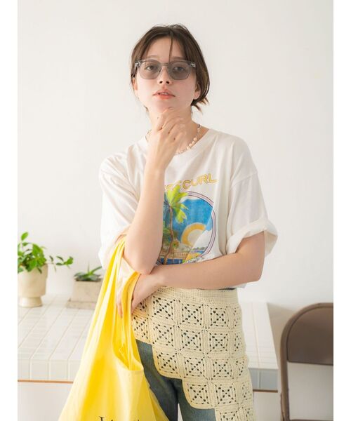 Ungrid(アングリッド)の「CREST CURLロゴTee(Tシャツ/カットソー・レディース・ブルー/オフホワイト/レッド・FREE)」の7枚目の写真